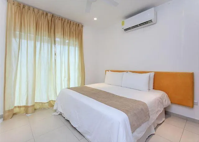 Magic Ph Steps From Mamitas Beach! Playa del Carmen Apartment